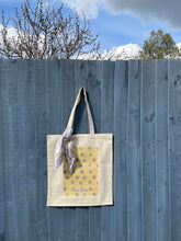 Load image into Gallery viewer, Bumble Bee Bag
