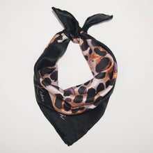 Load image into Gallery viewer, Leopard Print Scarf
